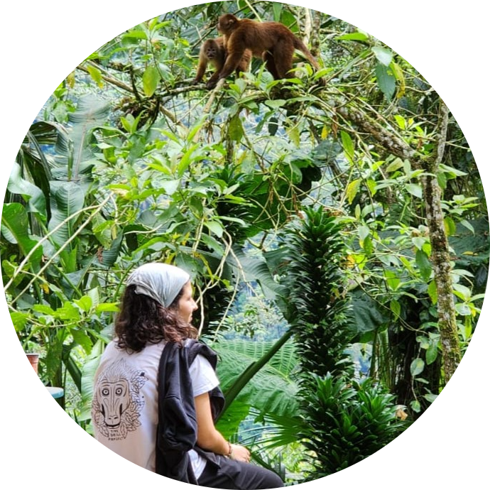 Go to the profile of Núria