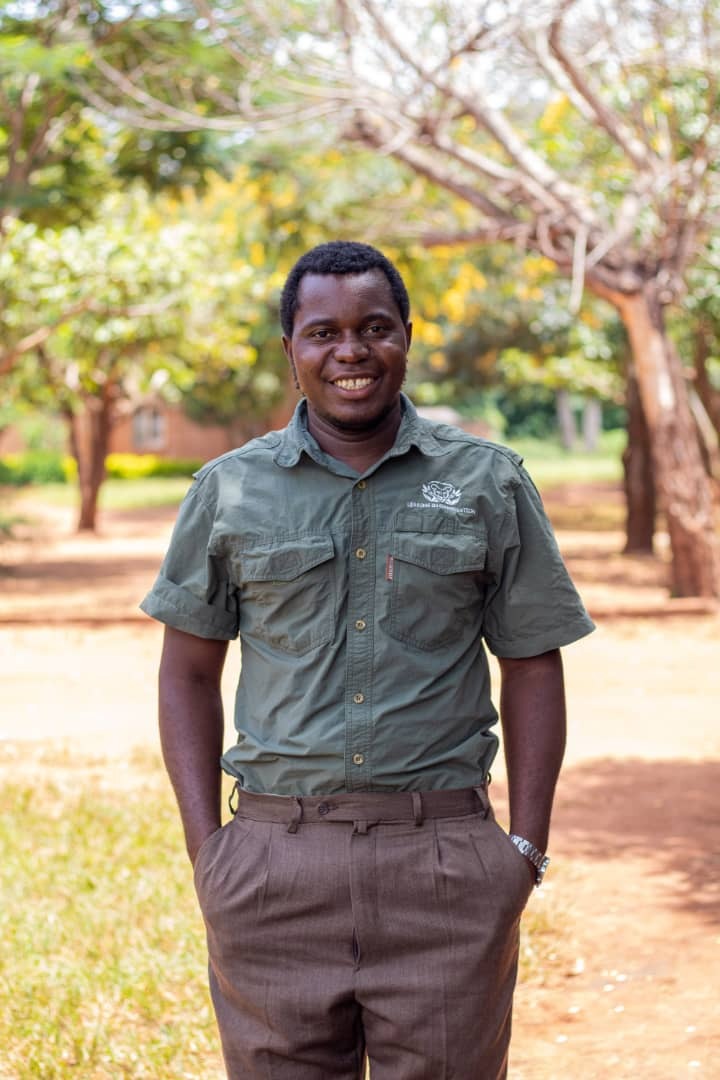 Go to the profile of LLOYD KUJINGO