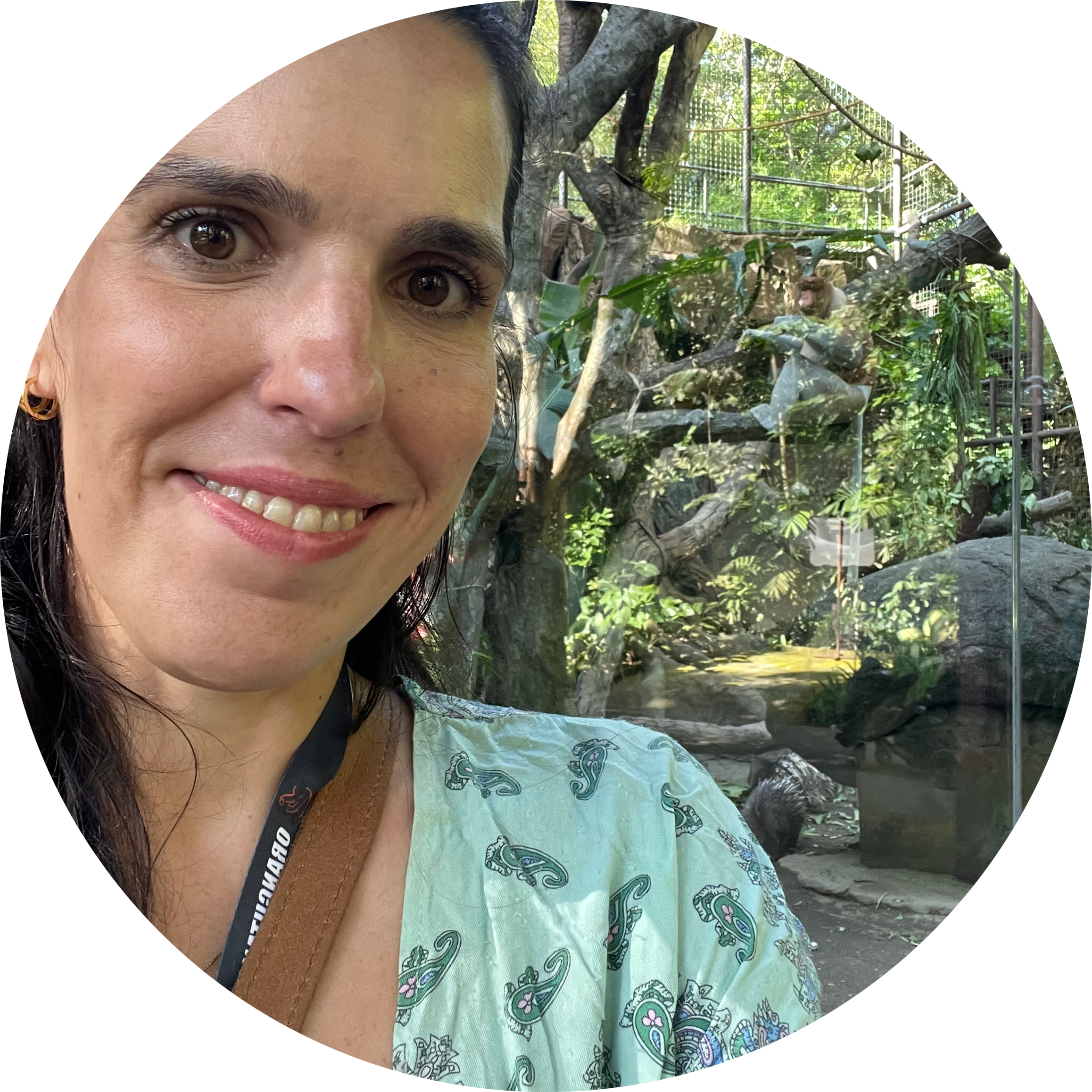 Go to the profile of Thalita Calvi