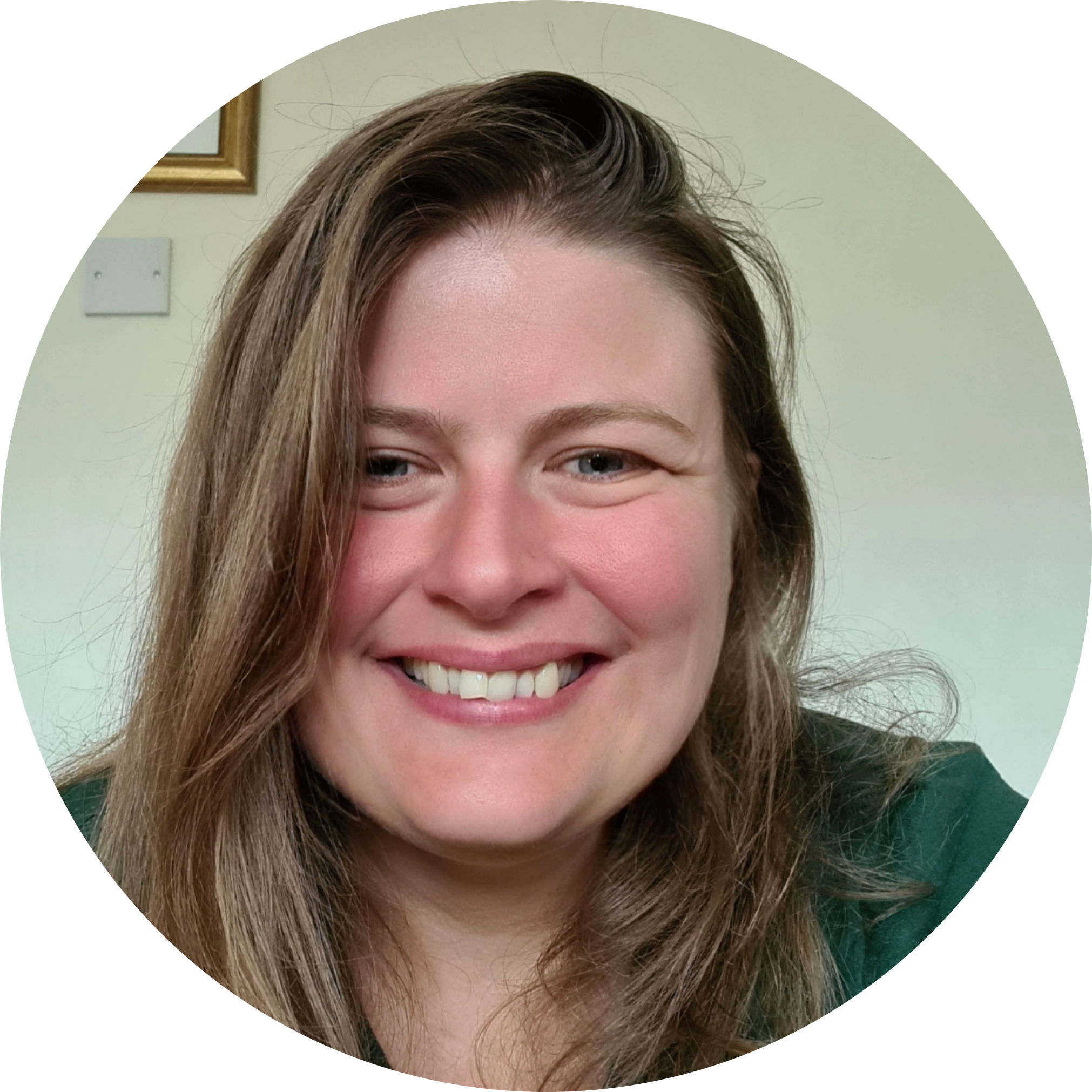 Go to the profile of Lucinda clarke