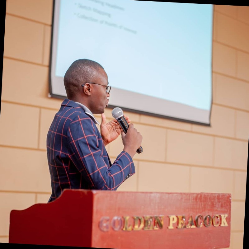 Go to the profile of ephraim lombe