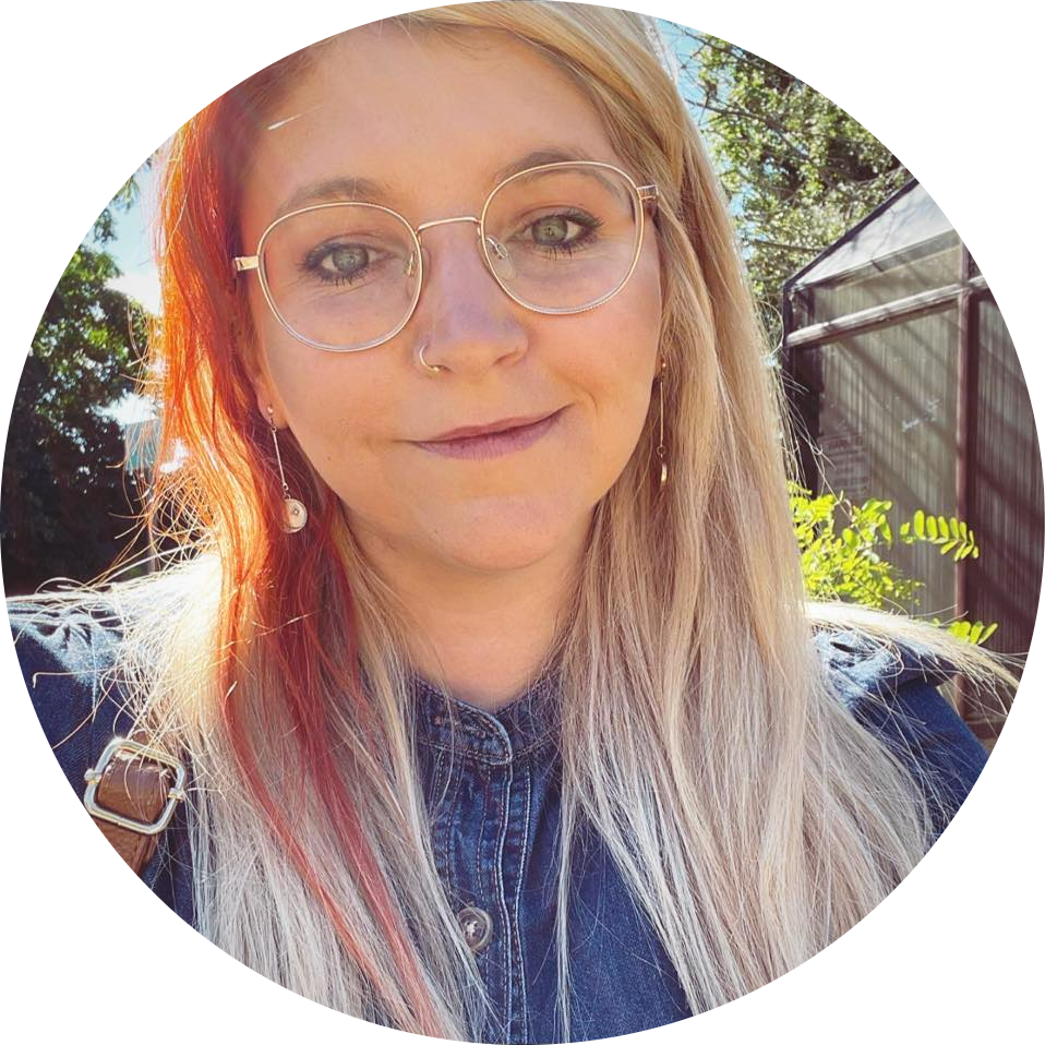 Go to the profile of Emma oldham