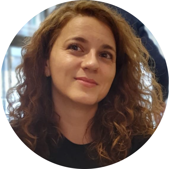 Go to the profile of Alexandra Verdes