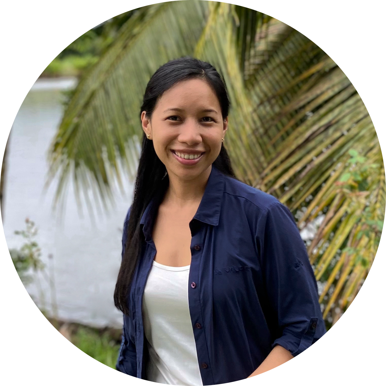 Go to the profile of Ana Yi Soto