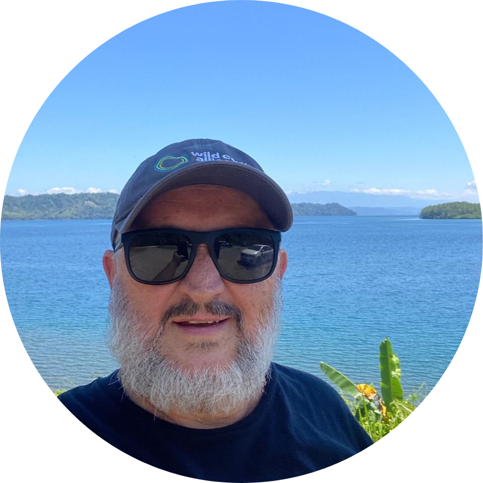 Go to the profile of Didiher Chacon