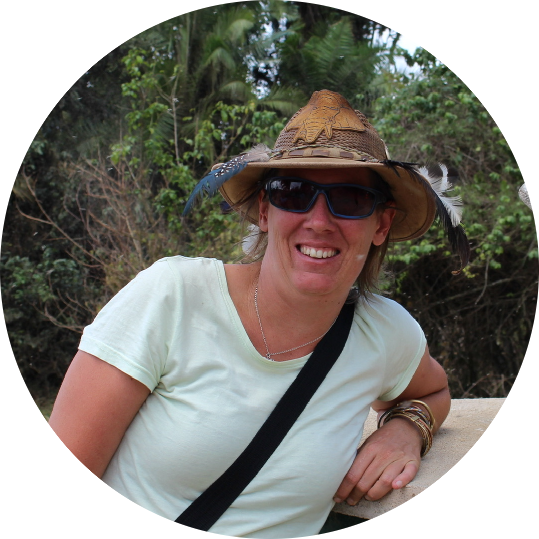 Go to the profile of Hollie M'gog