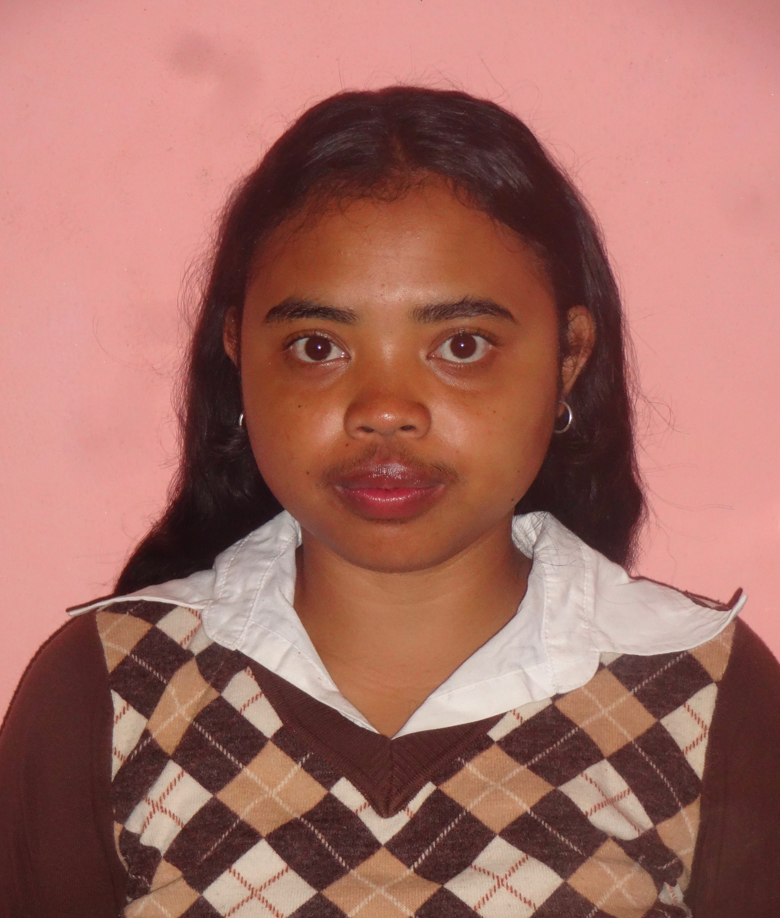 Go to the profile of RAKOTOARISOA Rojotiana Naval