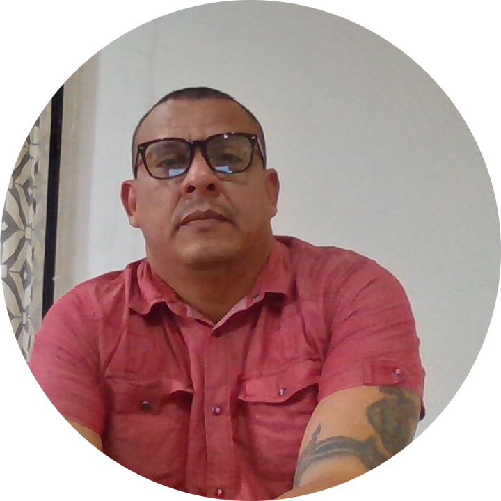 Go to the profile of Leonard